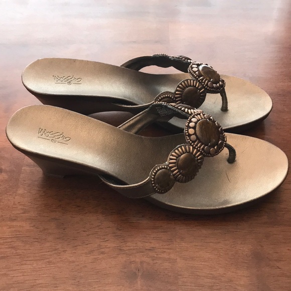 Mossimo Sandals - Picture 2 of 4